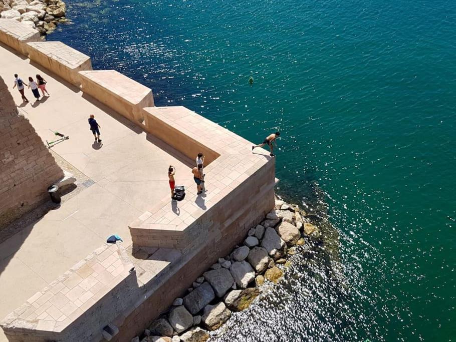 Escapade Marseillaise Pres Des Terrasses Du Port Apartment Marseille Exterior photo